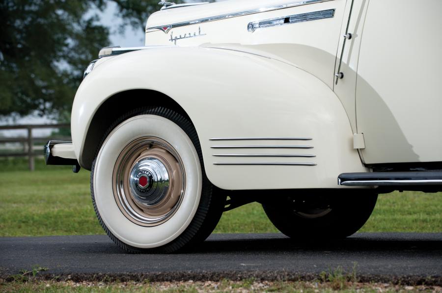  Packard One-Ten Special Convertible Coupe 1941 года  (фото 18 из 31)